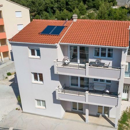 Apartmani Ticinovic Omis Exterior photo