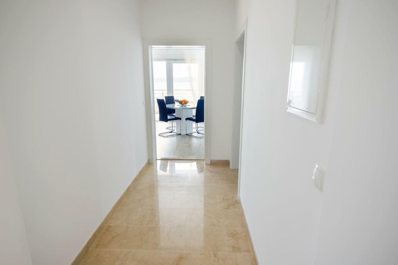 Apartmani Ticinovic Omis Exterior photo