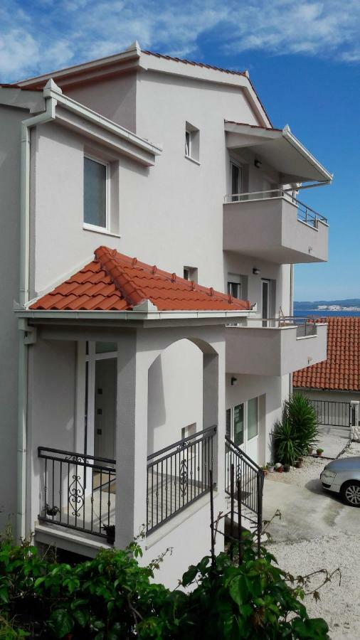 Apartmani Ticinovic Omis Exterior photo